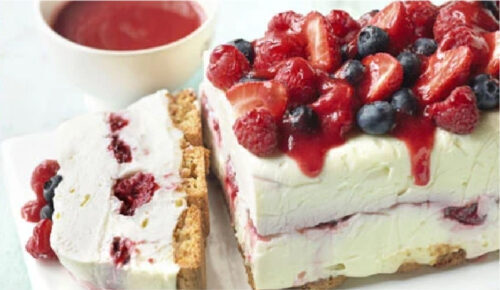 White chocolate berry cheesecake